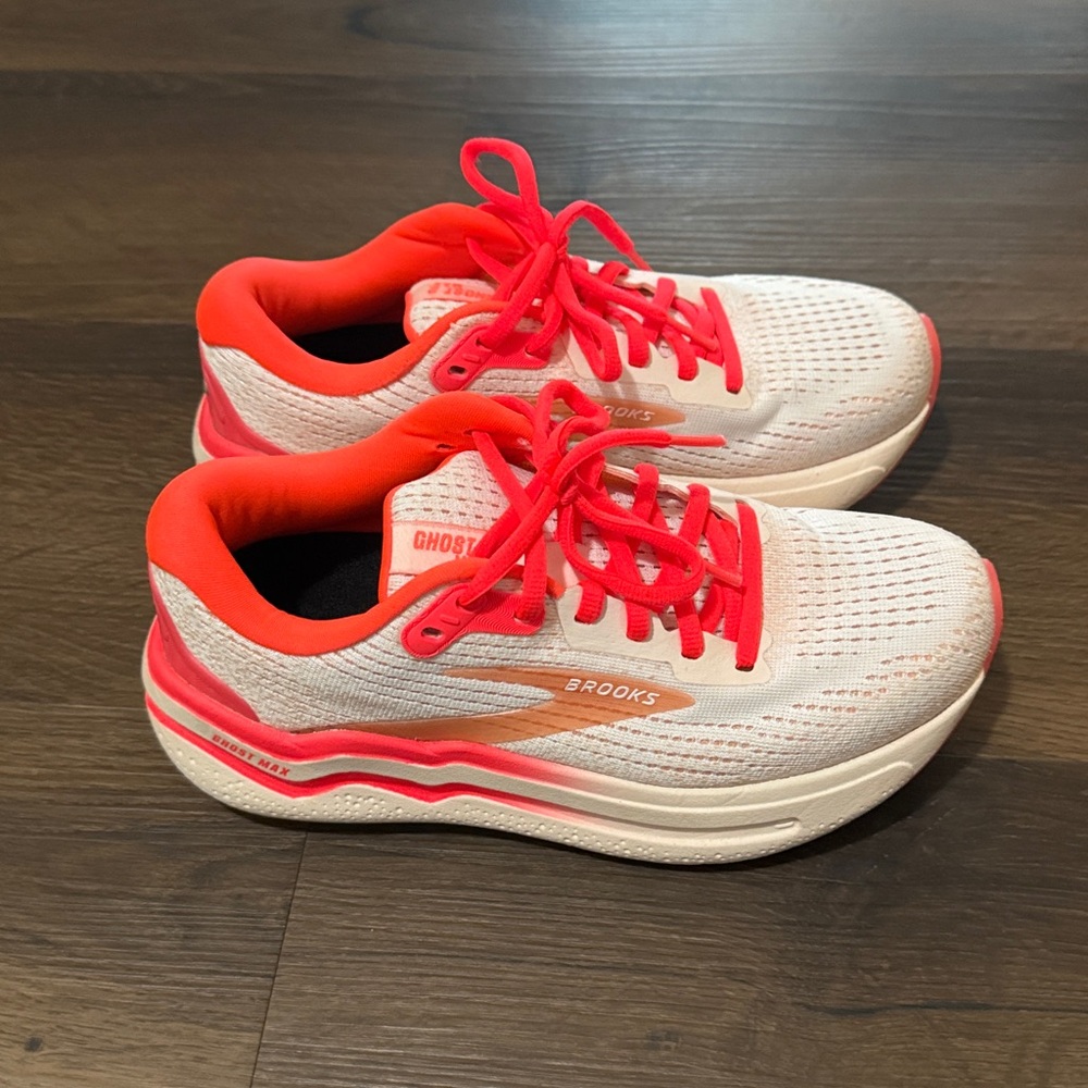 brooks ghost max - Picture 2 of 5